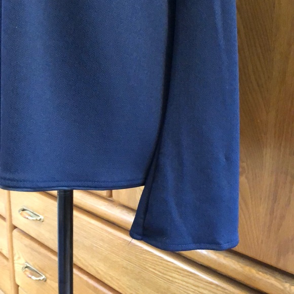 Banana republic cold shoulder navy blouse - Picture 3 of 6
